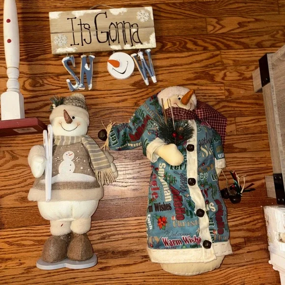Festive Snowman Holiday Decor Set - Picture 4 of 4
